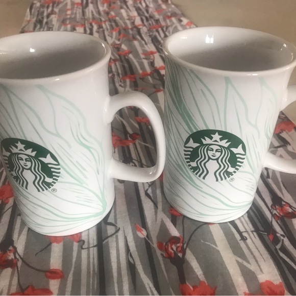 2 Starbucks Mermaid Logo cups - Picture 5 of 9